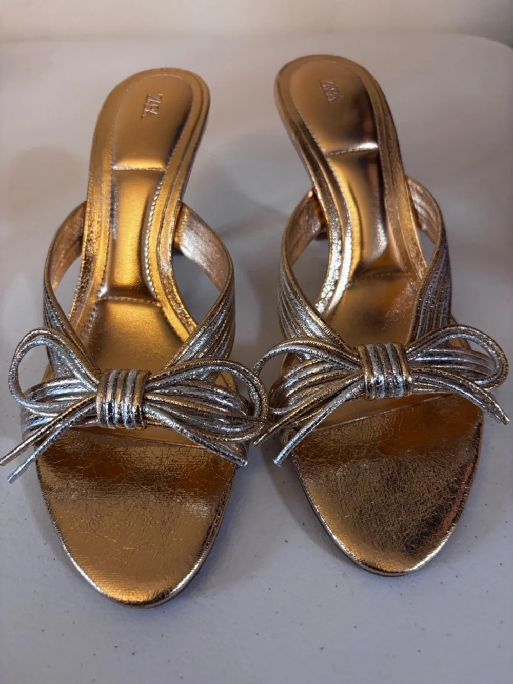 Zara gold metallic bow heeled sandals - Picture 1 of 12